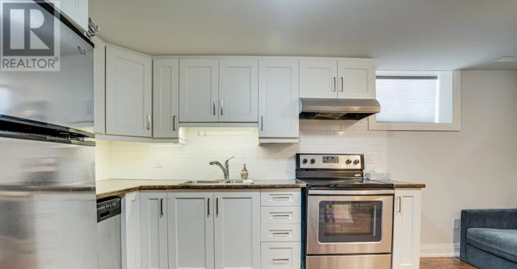 LOWER-176 Eastwood Road, Toronto, ON, M4L 2E3 - 8