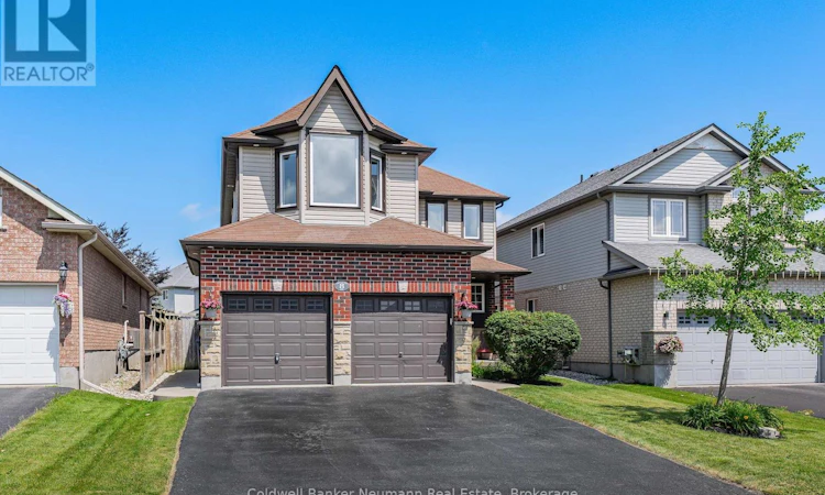 8 Creighton Avenue