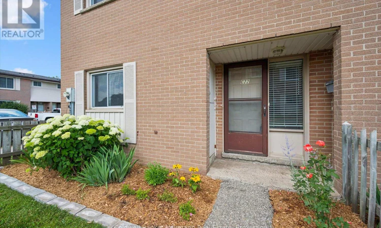 C-22-427 Victoria Road N