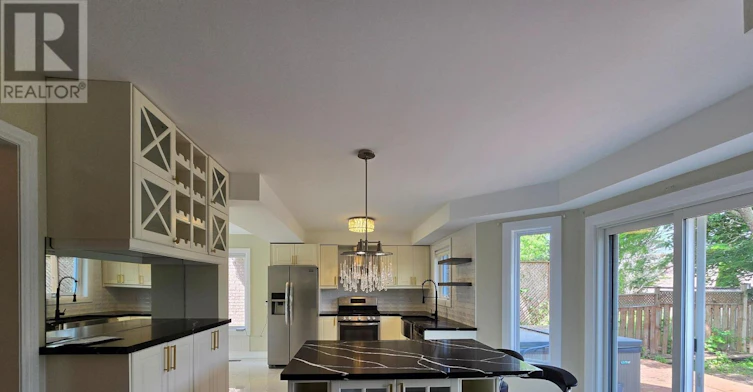 176 Humberland Drive, Richmond Hill, ON, L4E 3S9 - 9