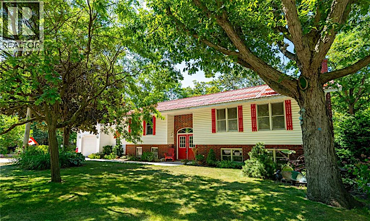 9952 Powell Road, Lambton Shores, ON, N0N 2L0