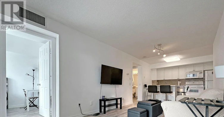 30-30 Harrison Garden Boulevard, Toronto, ON, M2N 7A9 - 10
