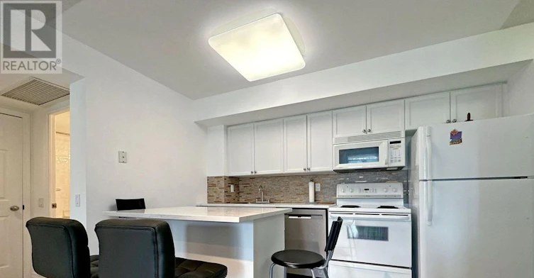 30-30 Harrison Garden Boulevard, Toronto, ON, M2N 7A9 - 5