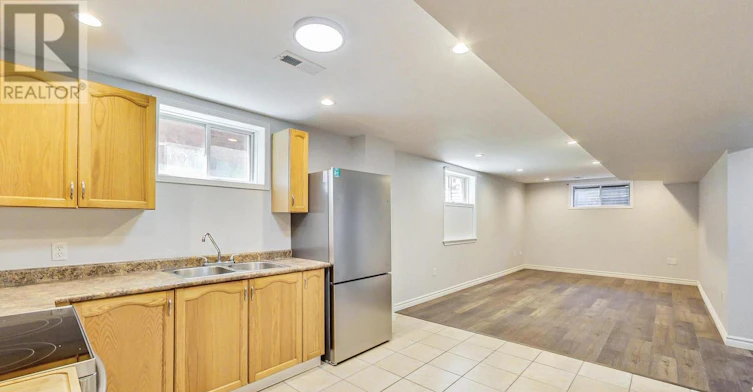 10 Butternut Drive, Barrie, ON, L4N 0E2 - 4