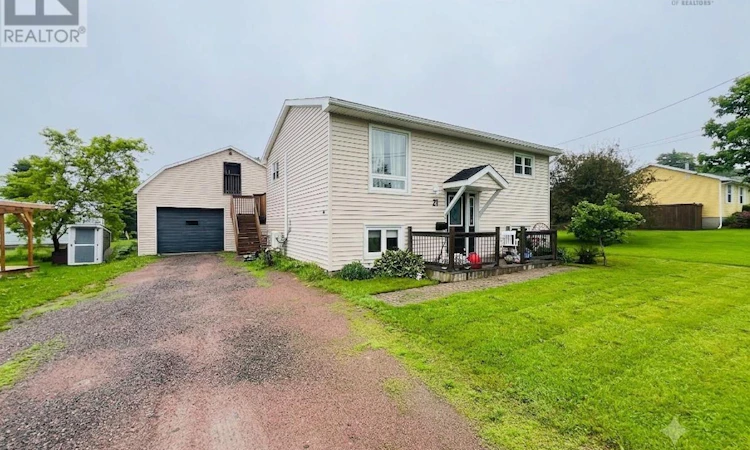 21 Snowden Avenue
