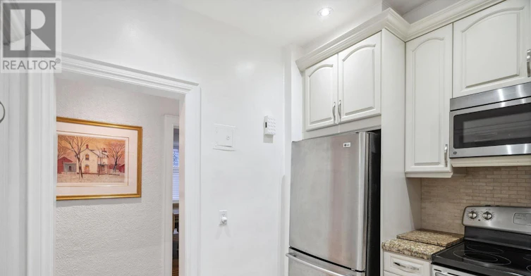 MAIN-31 Whitehall Road, Toronto, ON, M4W 2C5 - 14