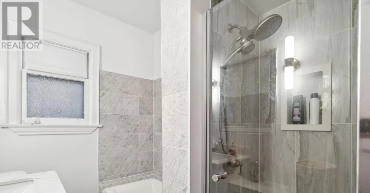 MAIN-31 Whitehall Road, Toronto, ON, M4W 2C5 - 19