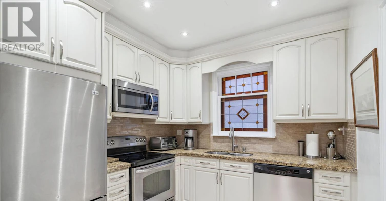 MAIN-31 Whitehall Road, Toronto, ON, M4W 2C5 - 12