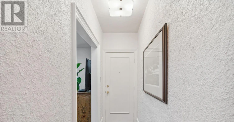 MAIN-31 Whitehall Road, Toronto, ON, M4W 2C5 - 4