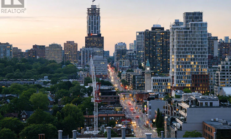 1511-914 Yonge Street