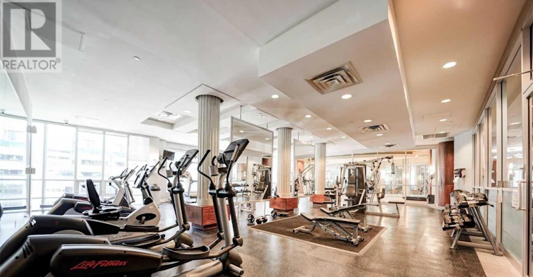 1704-763 Bay Street, Toronto, ON, M5G 2R3 - 2