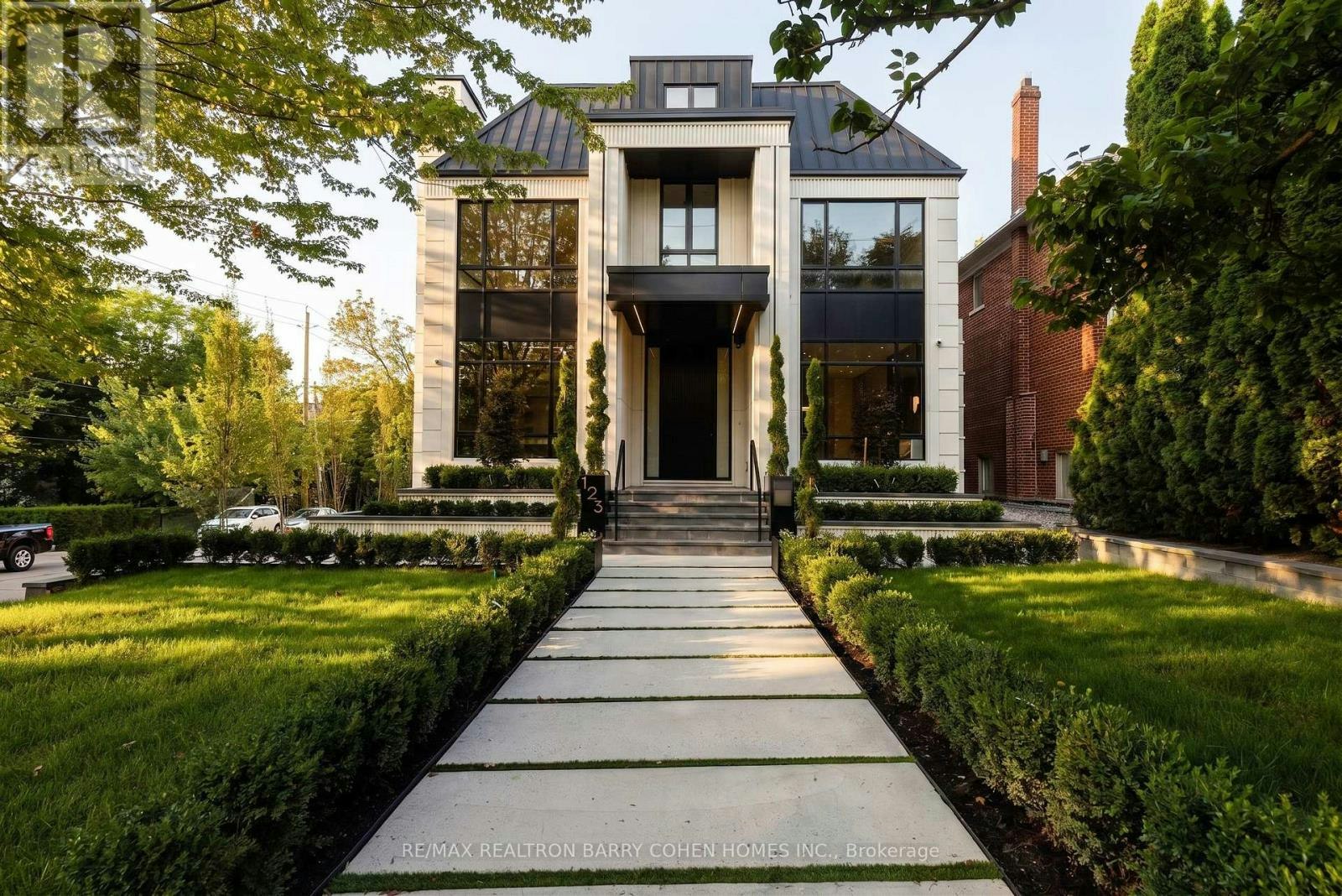 123 Glenayr Road, Toronto, ON, M5P 3C1
