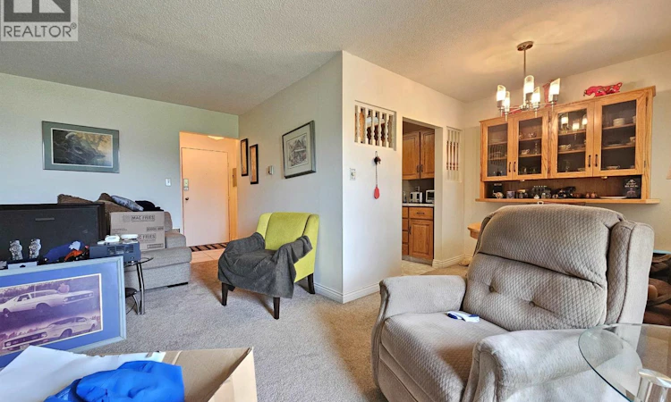 318-4288 15th Avenue