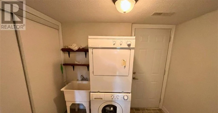 2011 Madrid Avenue, Ottawa, ON, K2J 0K1 - 20