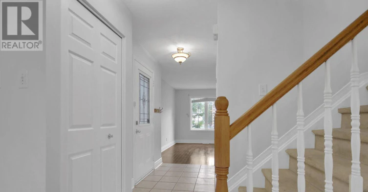 8 Riverbank Court, Ottawa, ON, K2S 1V7 - 3