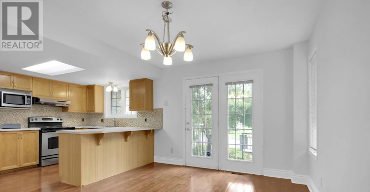 8 Riverbank Court, Ottawa, ON, K2S 1V7 - 6
