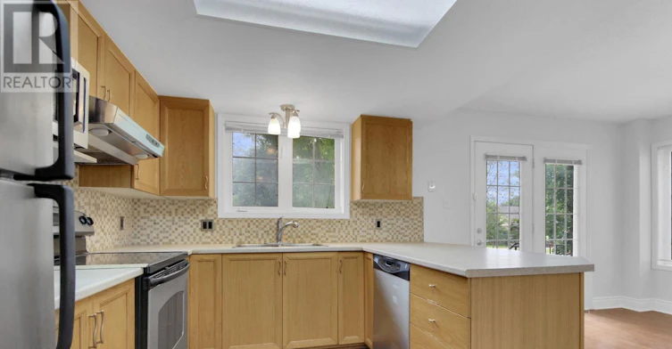 8 Riverbank Court, Ottawa, ON, K2S 1V7 - 8
