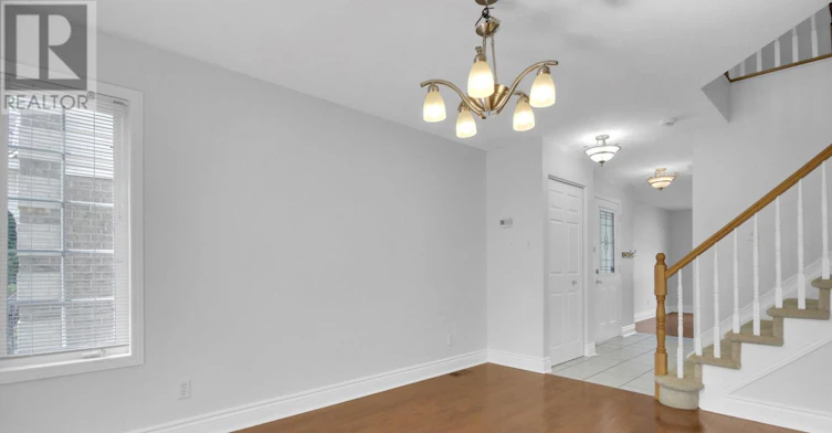 8 Riverbank Court, Ottawa, ON, K2S 1V7 - 4