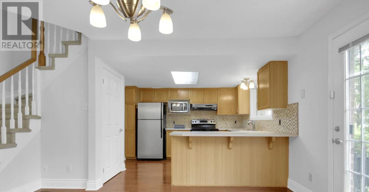 8 Riverbank Court, Ottawa, ON, K2S 1V7 - 7