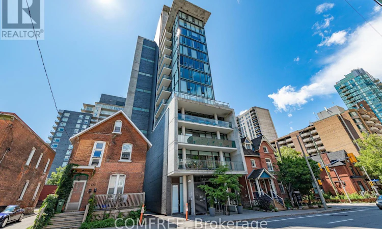 402-224 Lyon Street N