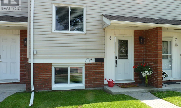 8-604 Banner Avenue