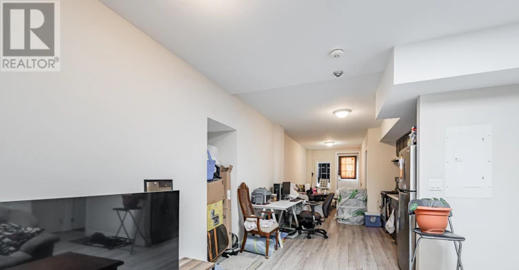 3 2904a Danforth Avenue, Toronto, ON, M4C 1M1 - 5