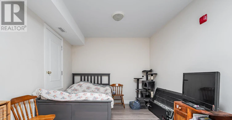 3 2904a Danforth Avenue, Toronto, ON, M4C 1M1 - 11
