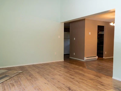 3776 Columbia Valley Road - 4