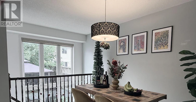 304 Applecross Crescent, Ottawa, ON, K2K 0C4 - 4