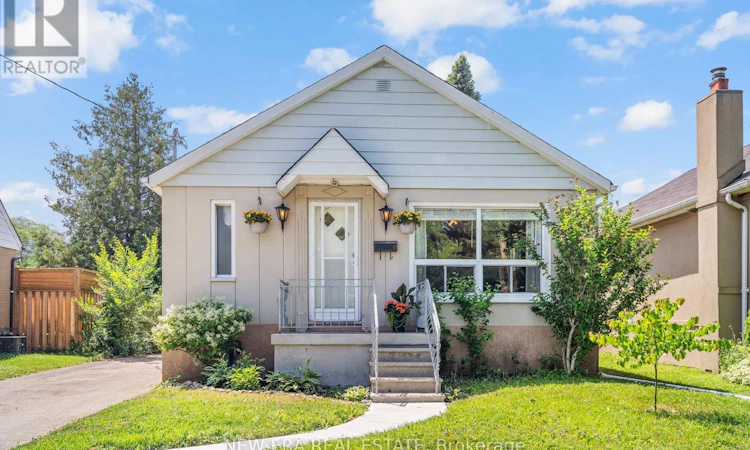 91 Hadrian Drive