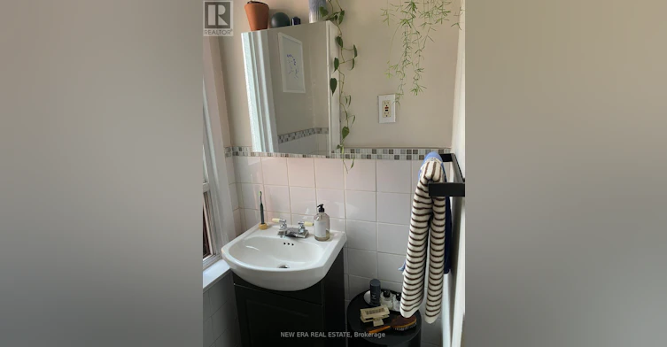 2ND FLOOR-88 Laughton Avenue, Toronto, ON, M6N 2W9 - 11
