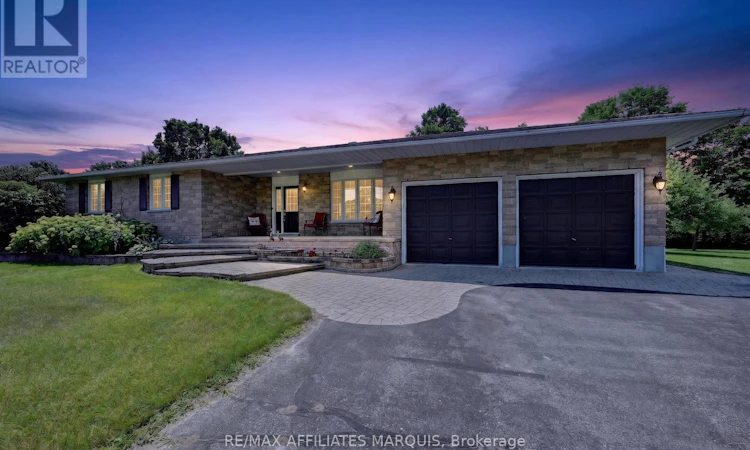 4 Davis Lane