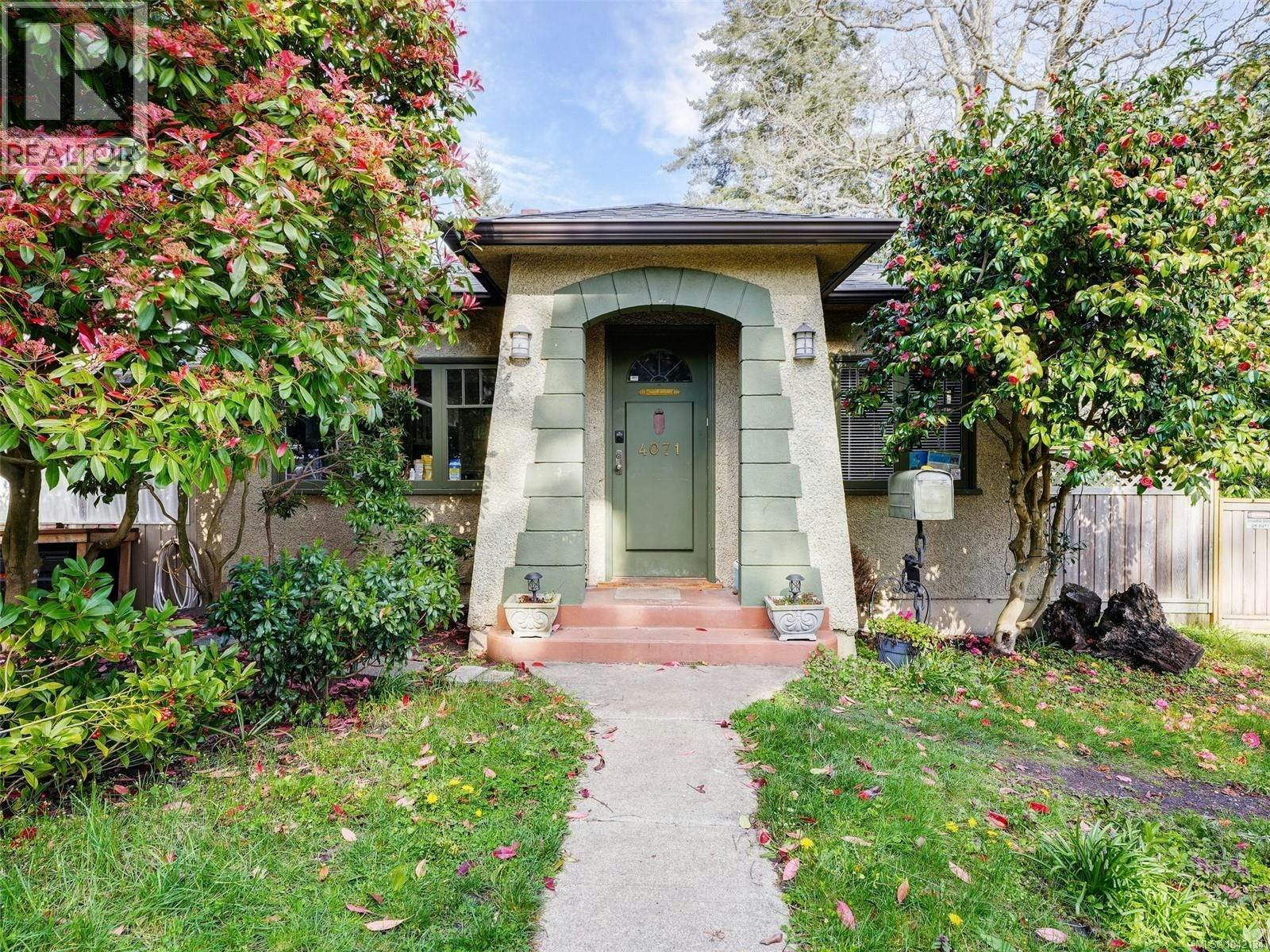 4071 Cedar Hill Road, Saanich, BC, V8N 3C2