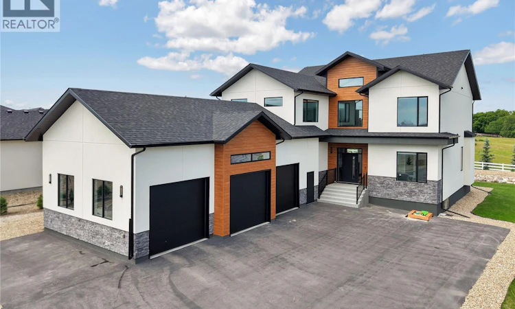 344 Edgemont Crescent