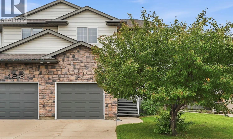 125 Meadowlark Park