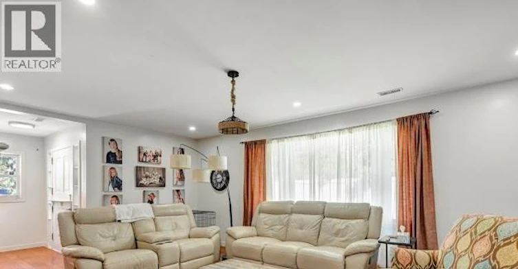 312 Coronado Drive, Tecumseh, ON, N8N 2E4 - 5