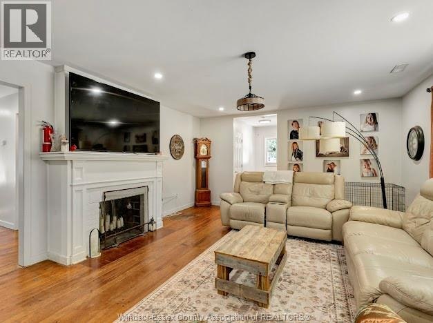 312 Coronado Drive, Tecumseh, ON, N8N 2E4 - 4