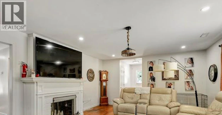 312 Coronado Drive, Tecumseh, ON, N8N 2E4 - 4