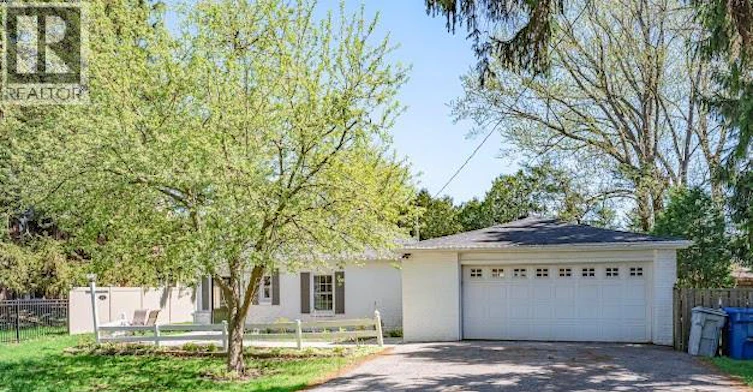 312 Coronado Drive, Tecumseh, ON, N8N 2E4