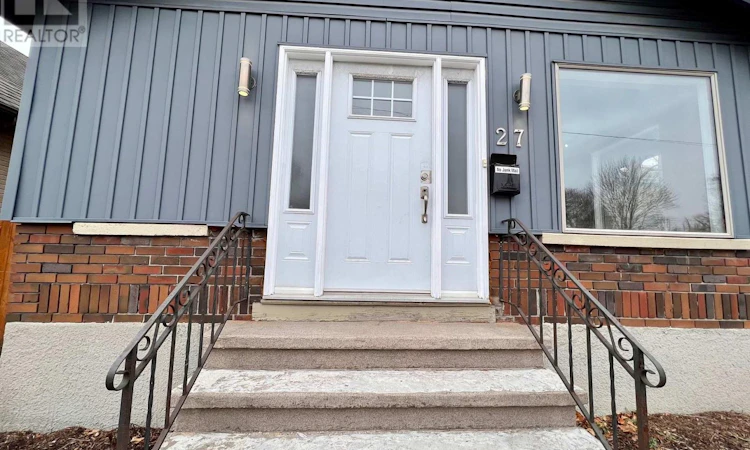 27 Wharncliffe Road S