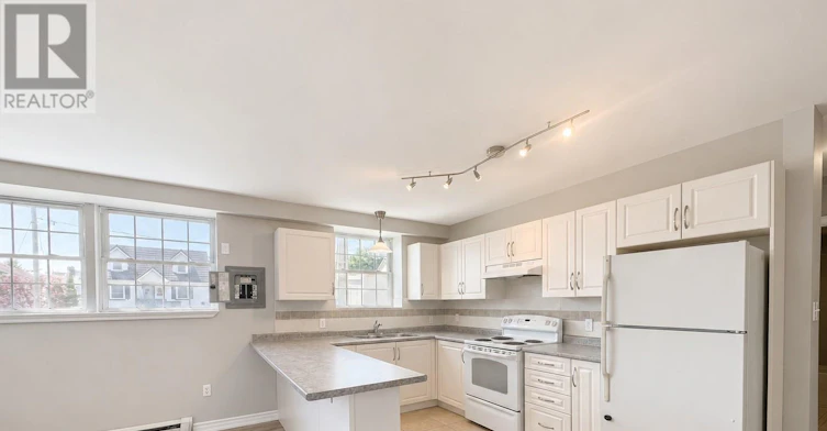 3-143 Westchester Crescent, St. Catharines, ON, L2P 2P2 - 4