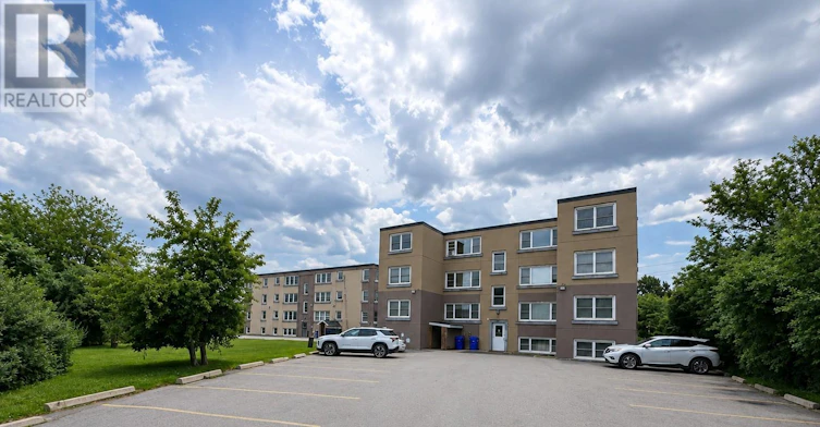 3-143 Westchester Crescent, St. Catharines, ON, L2P 2P2 - 7