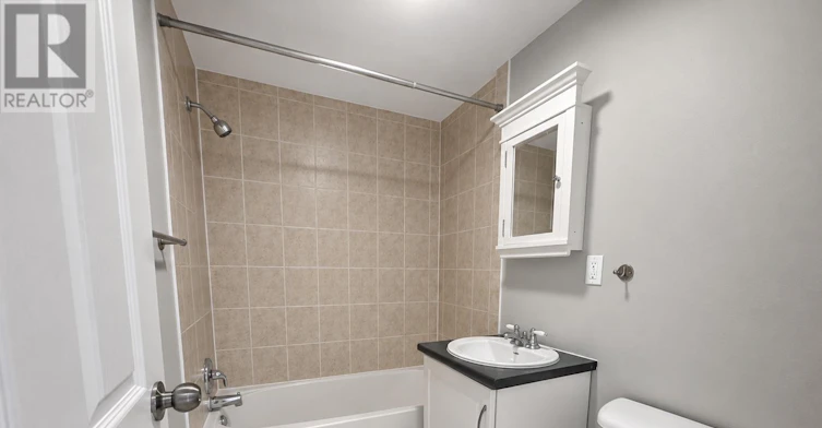 3-143 Westchester Crescent, St. Catharines, ON, L2P 2P2 - 6
