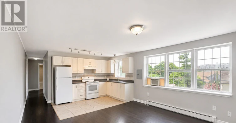 8-143 Westchester Crescent, St. Catharines, ON, L2P 2N8 - 2