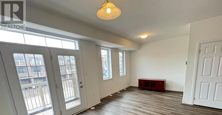 38 Pogie Drive, Welland, ON, L3B 0P3 - 9