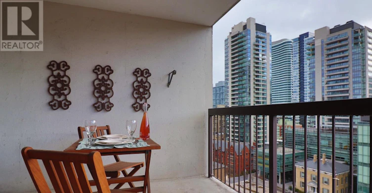 1208-77 Maitland Place, Toronto, ON, M4Y 2V6 - 11