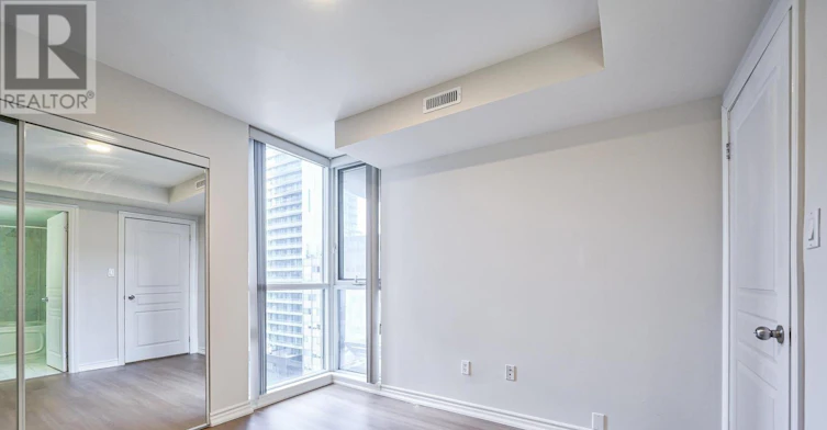 1502-801 Bay Street, Toronto, ON, M5S 1Y9 - 17