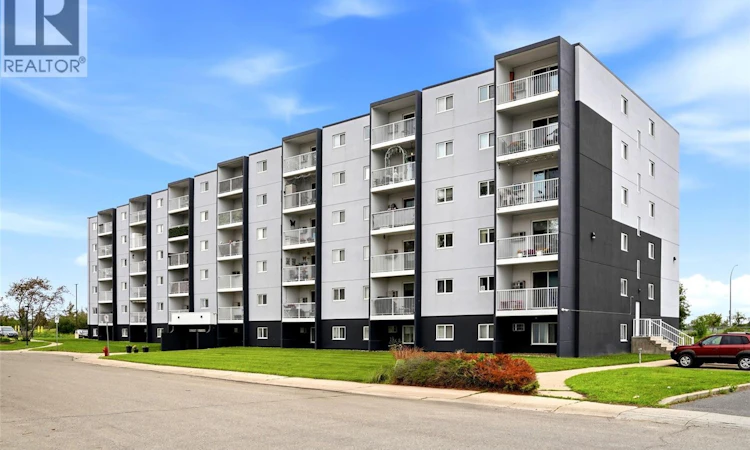 302-20 Kleisinger Crescent