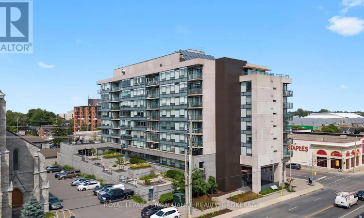 813-121 Queen Street
