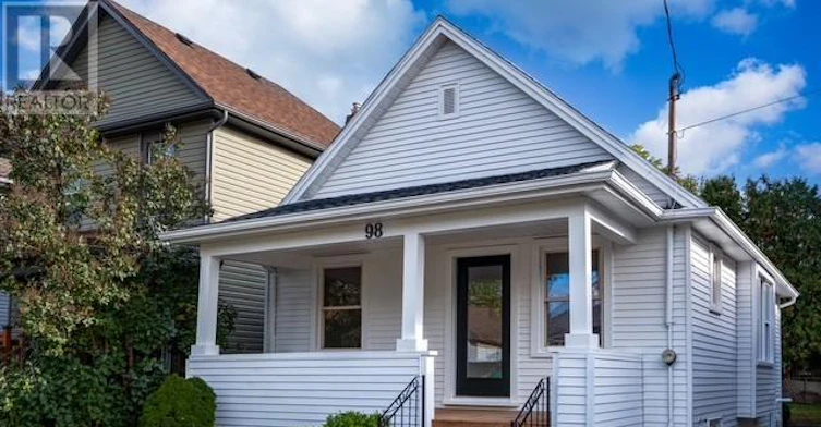 98 Pleasant Avenue, St. Catharines, ON, L2R 1Y1 - 3